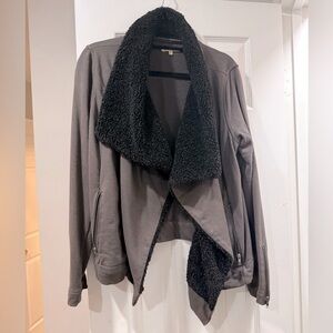 Beautiful excellent condition democracy zip up with detailed collar